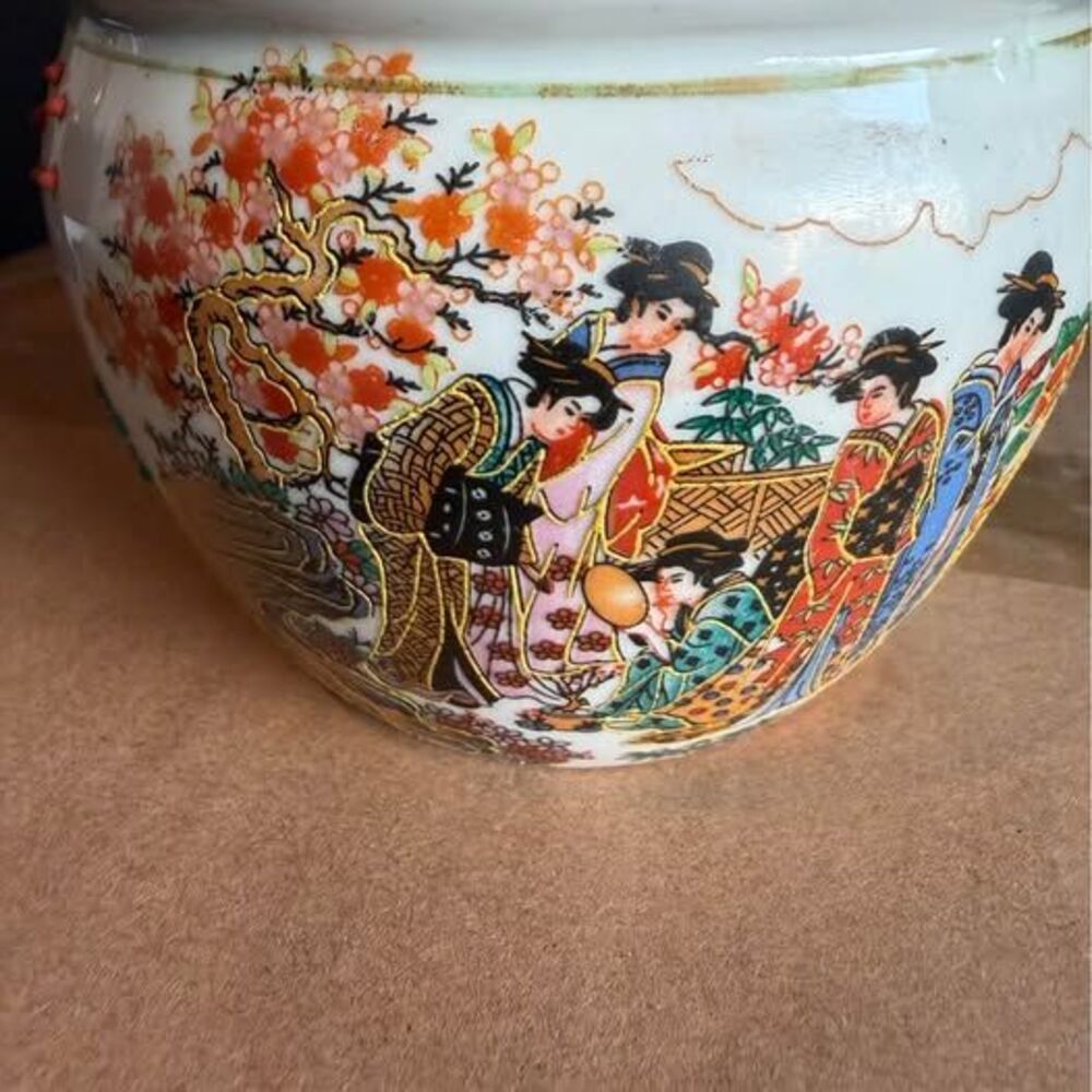 Vintage Japanese Satsuma Style
Geisha Motif Porcelain Fish Bowl
Planter